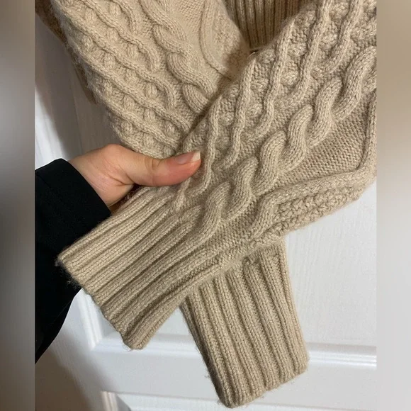 Aritzia Sunday Best Peggy Cropped Merino Wool Cable Knit Cream Sweater 2XS - Picture 9 of 14